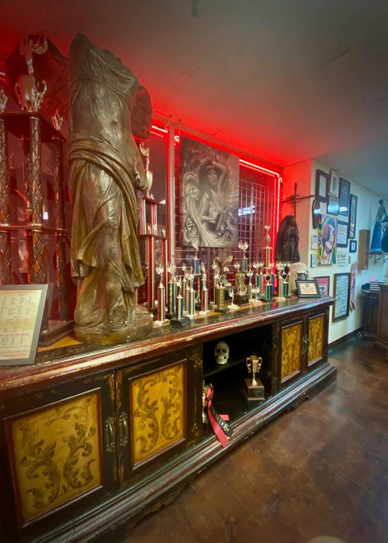 About Us Urban Art Tattoo & Piercing